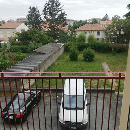 Chambre Dans Appartement A 尼奥尔 外观 照片