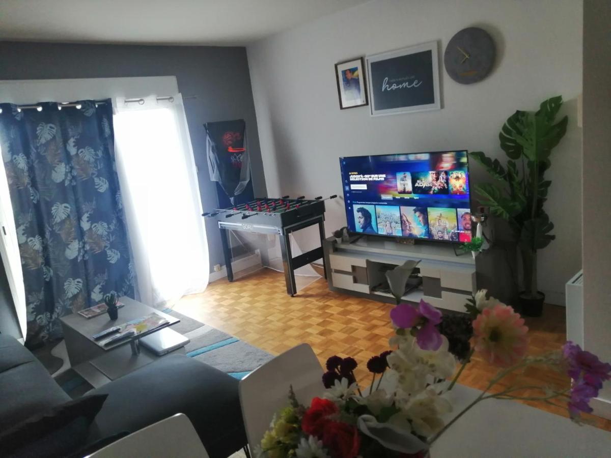 Chambre Dans Appartement A 尼奥尔 外观 照片